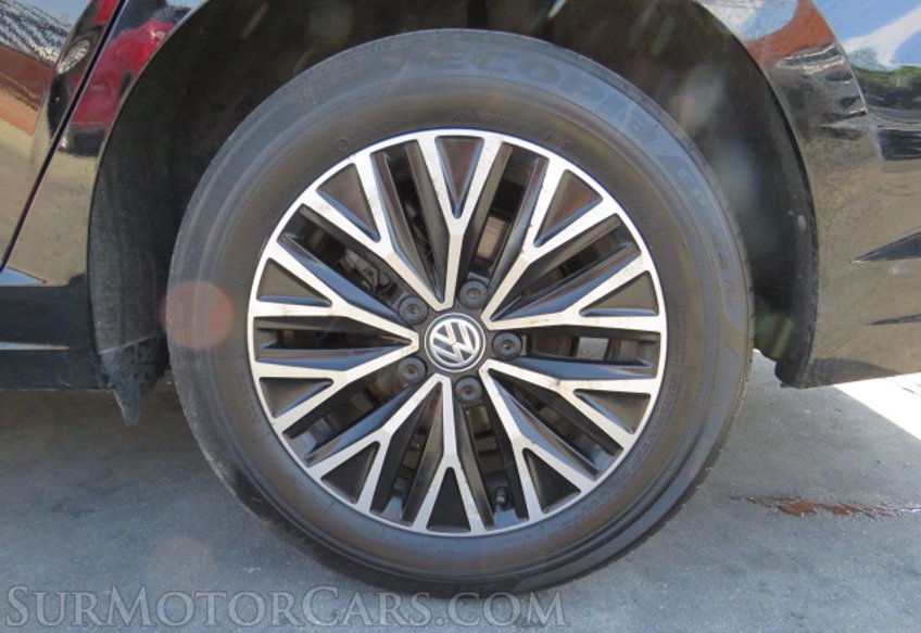 2020 Volkswagen Jetta - Image 16