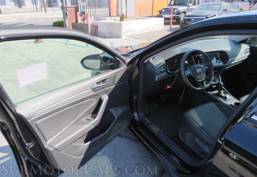 2020 Volkswagen Jetta - Image 19