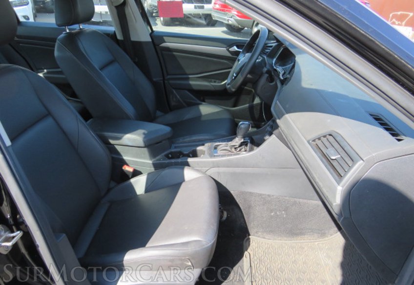 2020 Volkswagen Jetta - Image 24