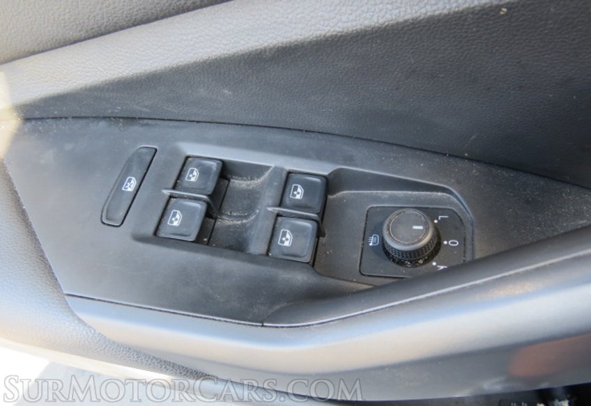 2020 Volkswagen Jetta - Image 39