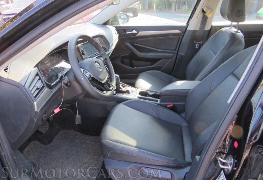 2020 Volkswagen Jetta - Image 25