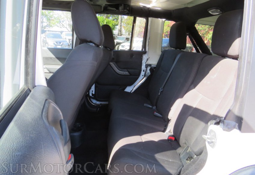2017 Jeep Wrangler Unlimited - Image 27