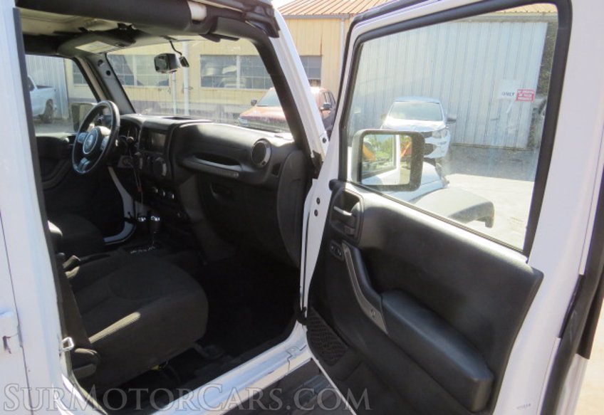 2017 Jeep Wrangler Unlimited - Image 19