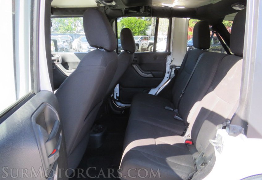 2017 Jeep Wrangler Unlimited - Image 29