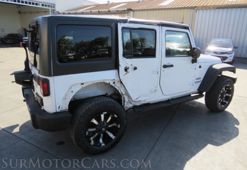 2017 Jeep Wrangler Unlimited - Image 8