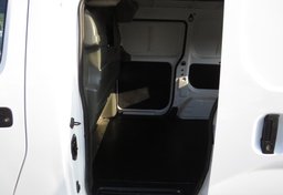 2020 Nissan NV200 Compact Cargo - Image 25