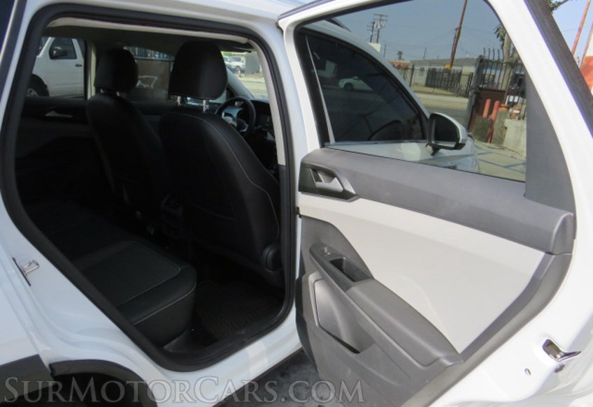 2022 Volkswagen Taos - Image 23