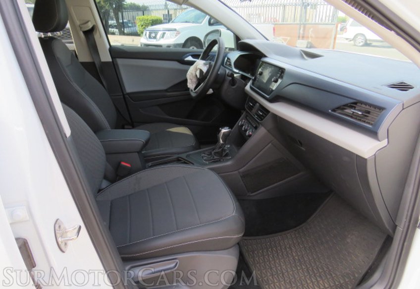 2022 Volkswagen Taos - Image 26