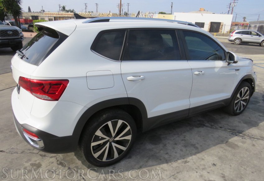 2022 Volkswagen Taos - Image 8