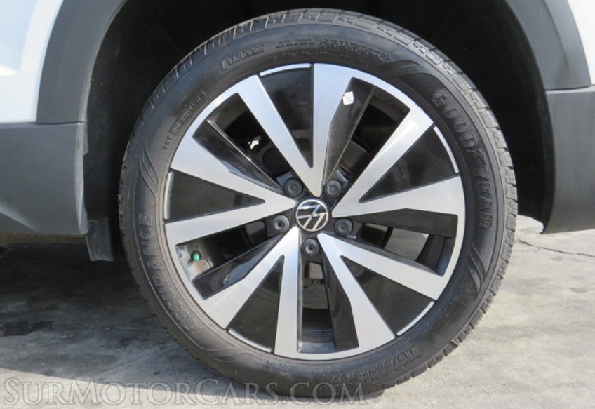 2022 Volkswagen Taos - Image 19