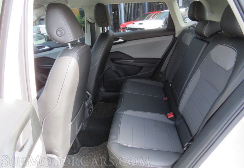 2022 Volkswagen Taos - Image 30