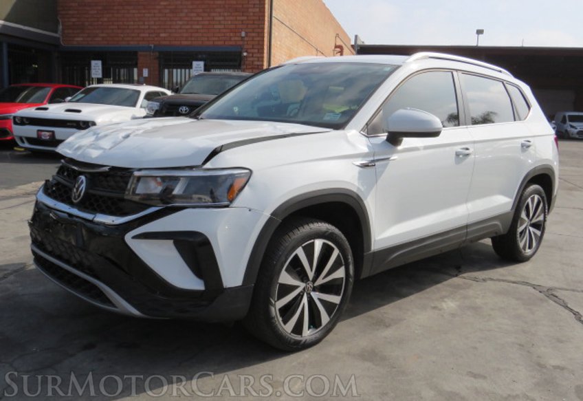 2022 Volkswagen Taos - Image 3