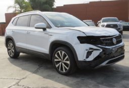 2022 Volkswagen Taos - Image 4