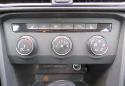 2022 Volkswagen Taos - Image 36