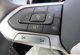 2022 Volkswagen Taos - Image 40