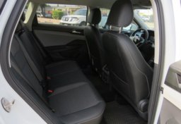 2022 Volkswagen Taos - Image 31