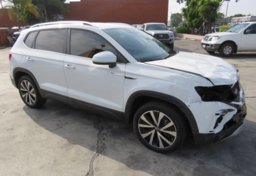 2022 Volkswagen Taos - Image 2