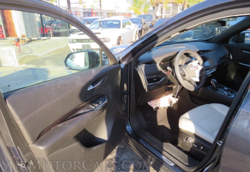 2019 Cadillac XT4 - Image 17