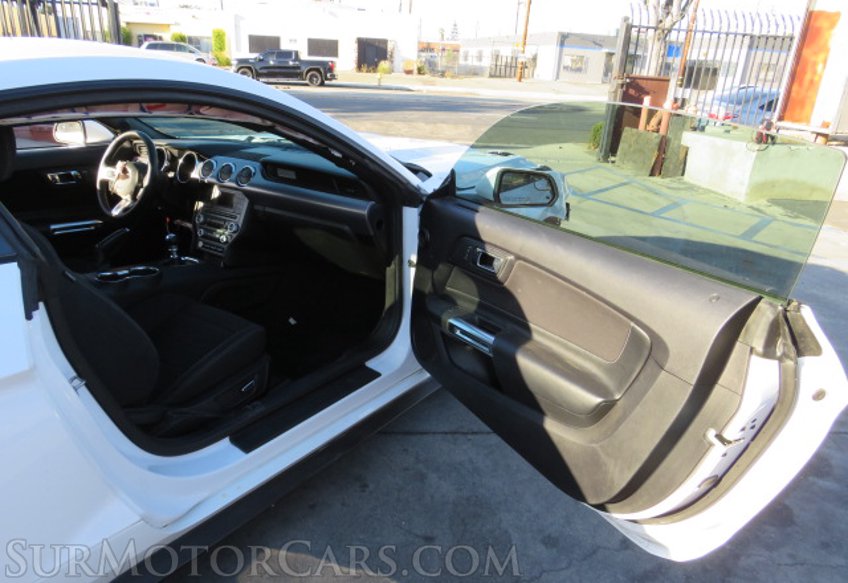 2016 Ford Mustang - Image 17