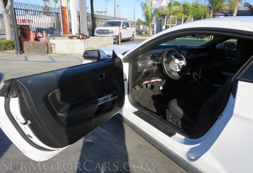 2016 Ford Mustang - Image 18