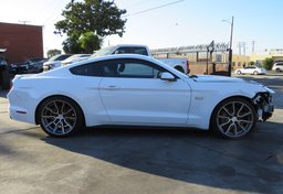 2016 Ford Mustang - Image 9