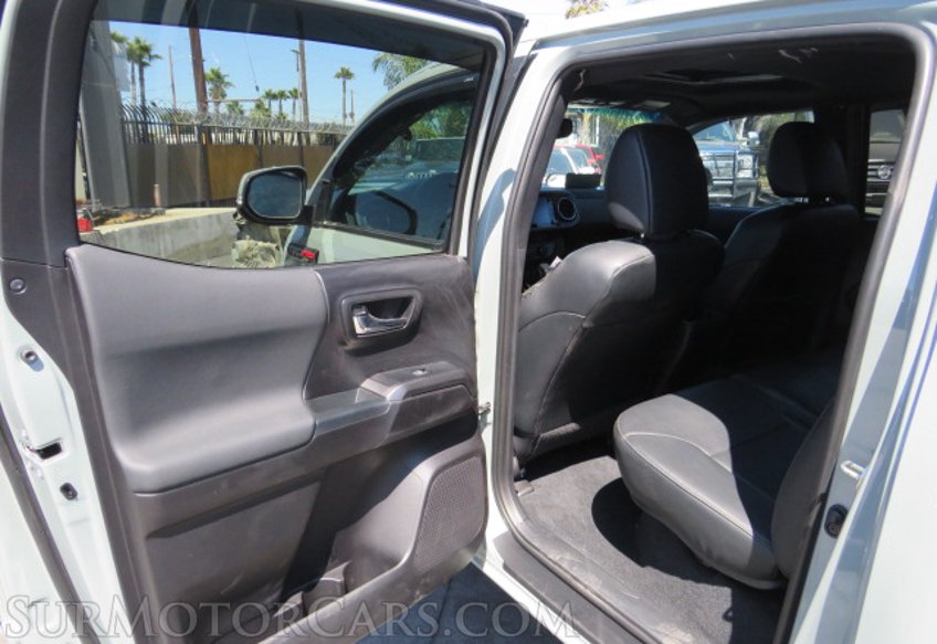 2021 Toyota Tacoma 4WD - Image 23