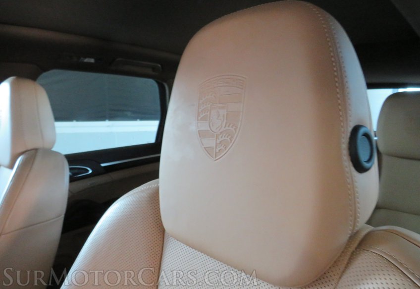 2017 Porsche Cayenne - Image 18