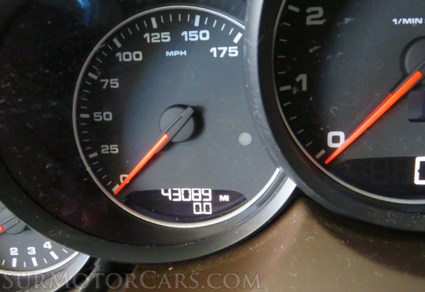 2017 Porsche Cayenne - Image 26