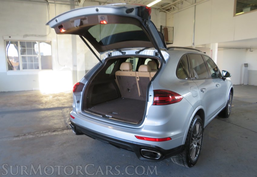2017 Porsche Cayenne - Image 7
