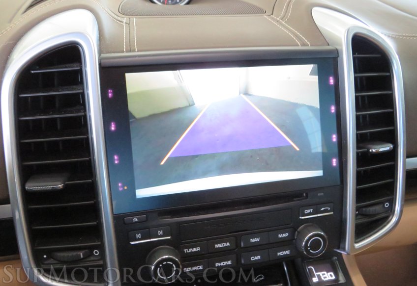 2017 Porsche Cayenne - Image 22