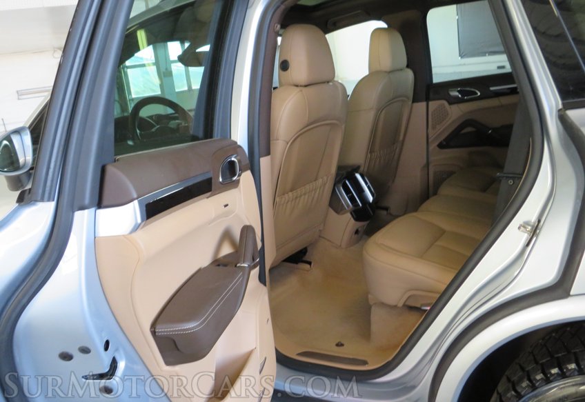 2017 Porsche Cayenne - Image 59