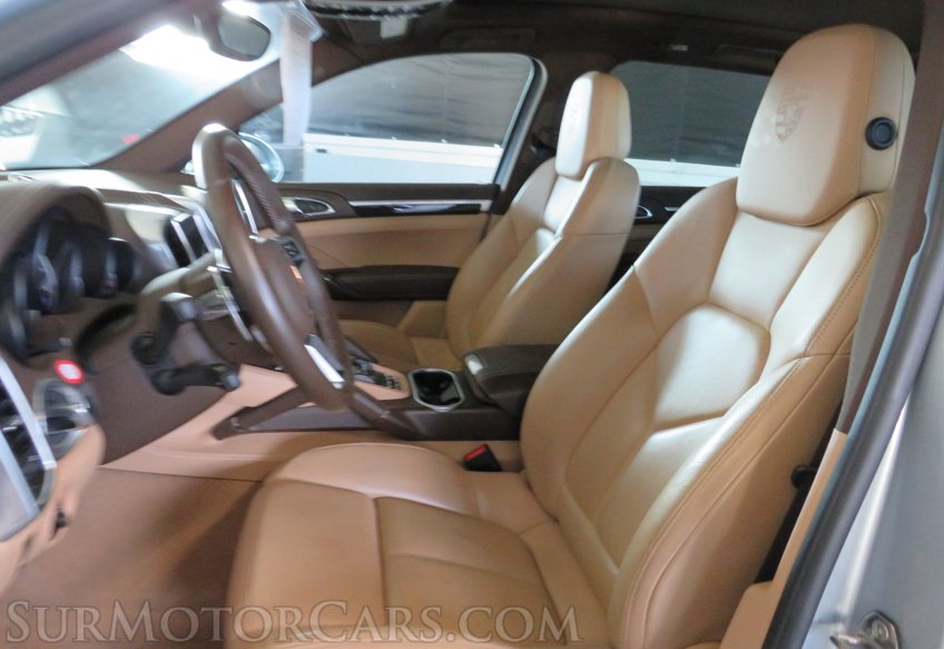 2017 Porsche Cayenne - Image 12