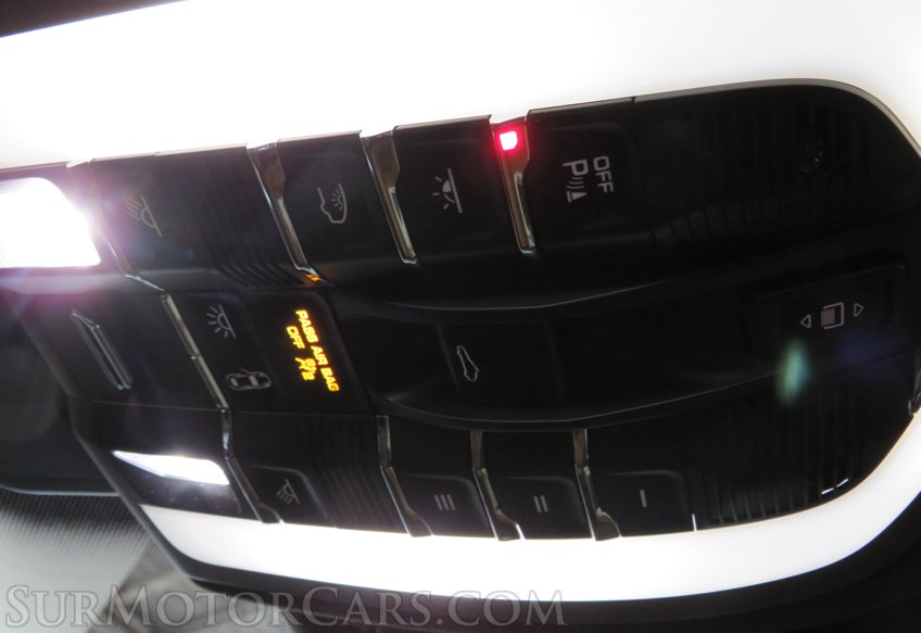 2017 Porsche Cayenne - Image 40