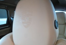 2017 Porsche Cayenne - Image 74