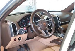2017 Porsche Cayenne - Image 73