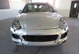 2017 Porsche Cayenne - Image 8