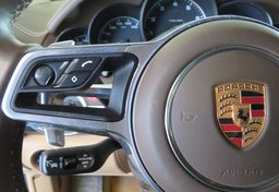 2017 Porsche Cayenne - Image 19