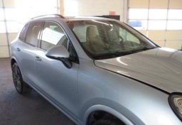 2017 Porsche Cayenne - Image 88