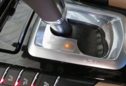 2017 Porsche Cayenne - Image 37