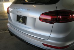 2017 Porsche Cayenne - Image 63