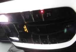 2017 Porsche Cayenne - Image 40