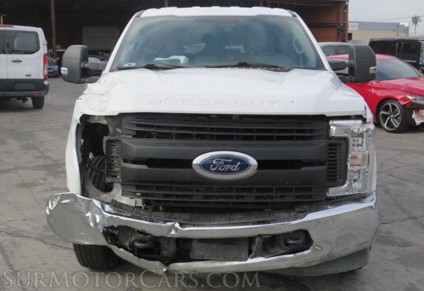 2017 Ford Super Duty F-250 SRW - Image 13