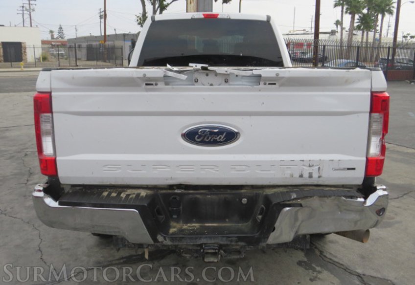 2017 Ford Super Duty F-250 SRW - Image 14