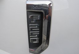 2017 Ford Super Duty F-250 SRW - Image 16