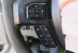 2017 Ford Super Duty F-250 SRW - Image 39