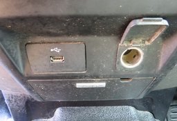 2017 Ford Super Duty F-250 SRW - Image 38