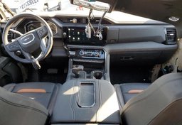 2022 GMC Sierra 1500 - Image 8