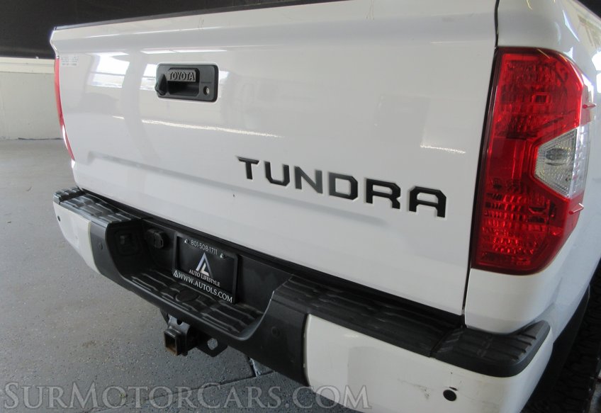 2019 Toyota Tundra - Image 17