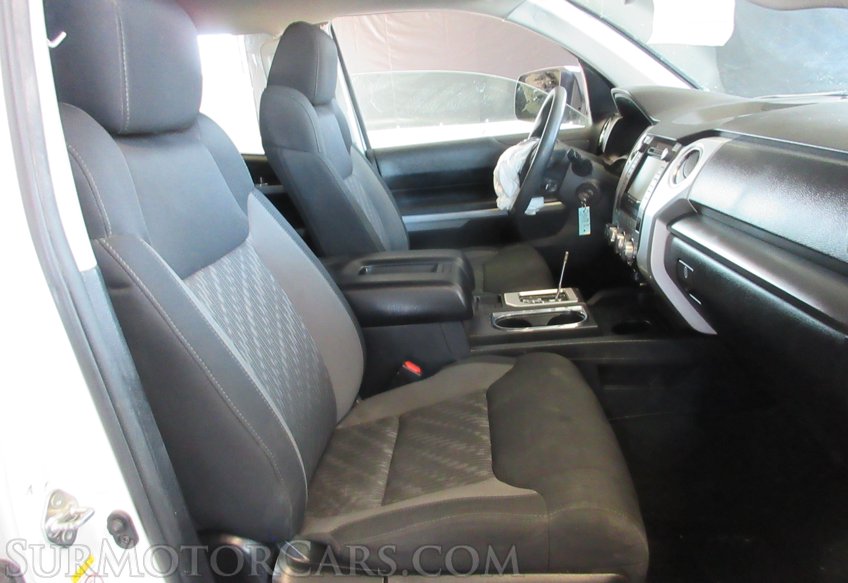 2019 Toyota Tundra - Image 28