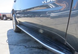 2020 GMC Yukon - Image 11